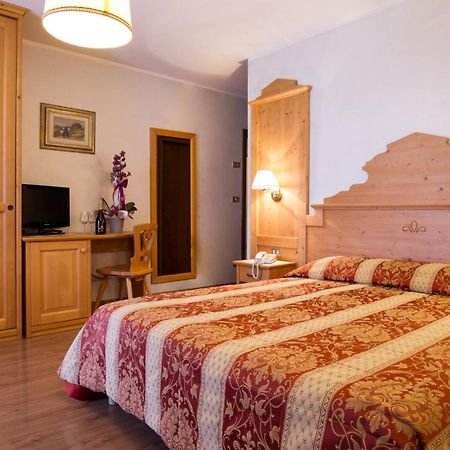 Hotel Al Prato Fiera Di Primiero Luaran gambar
