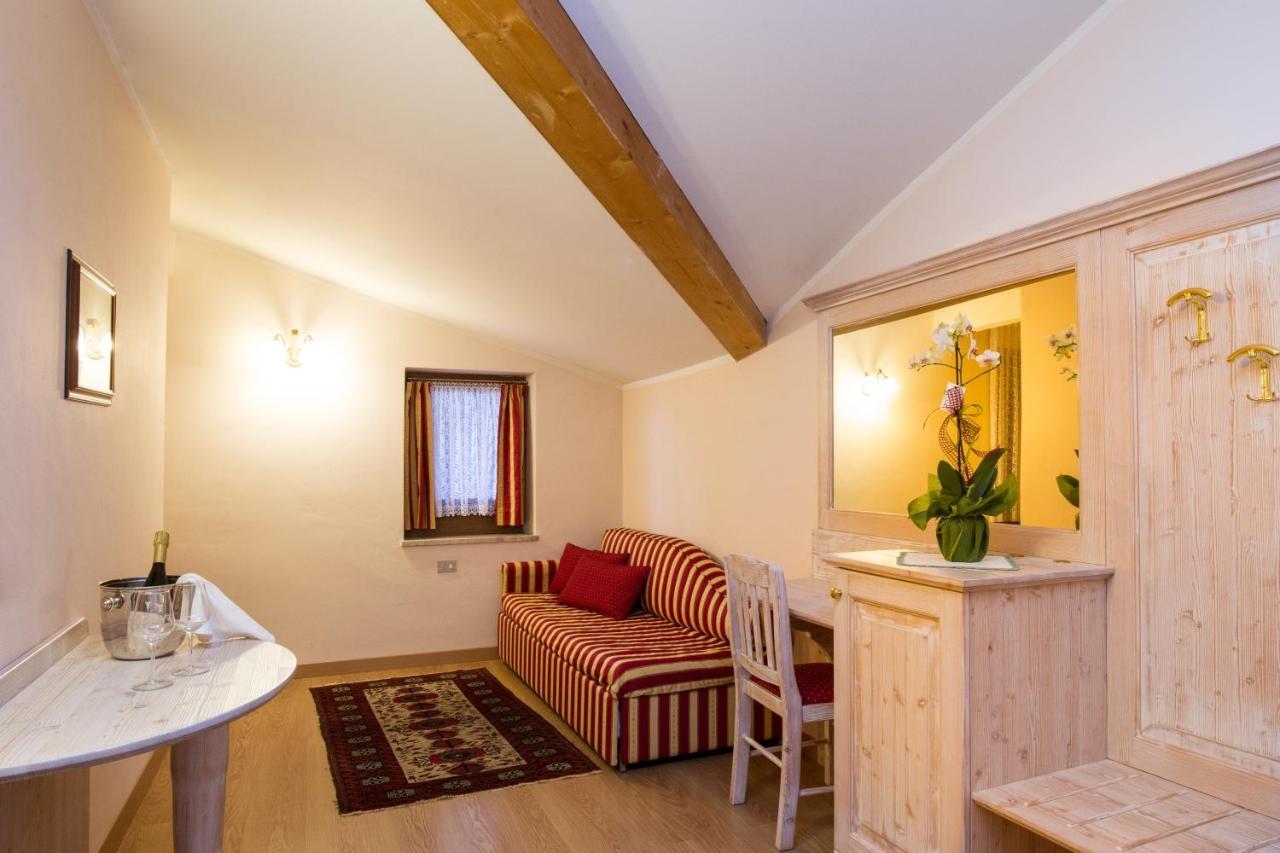 Hotel Al Prato Fiera Di Primiero Luaran gambar