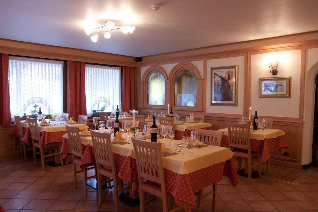 Hotel Al Prato Fiera Di Primiero Luaran gambar
