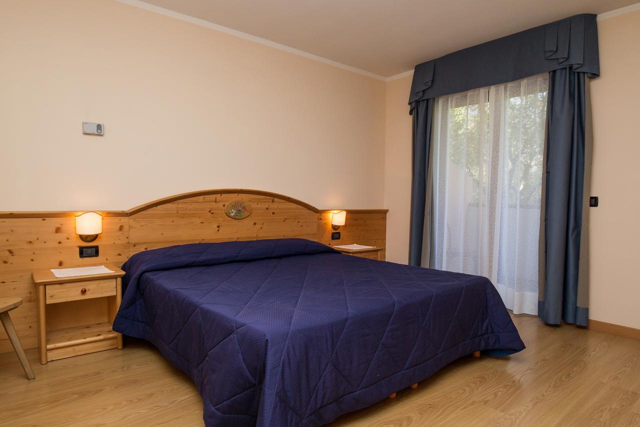 Hotel Al Prato Fiera Di Primiero Luaran gambar