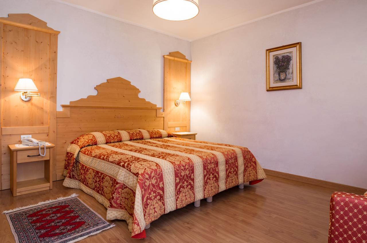 Hotel Al Prato Fiera Di Primiero Luaran gambar