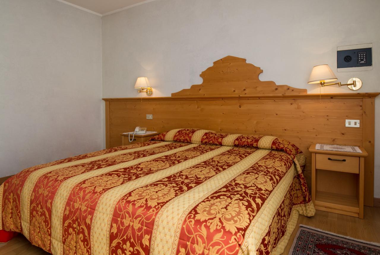 Hotel Al Prato Fiera Di Primiero Luaran gambar